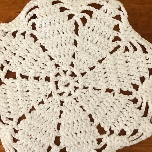 Set of 4 Westwater Enterprises Crochet Doily White Round Square Heart Shape - Picture 11 of 11